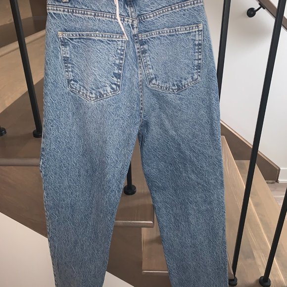 Brand New Zara "90s Mom" Jeans - Picture 5 of 6